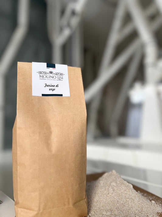 Farina di orzo integrale